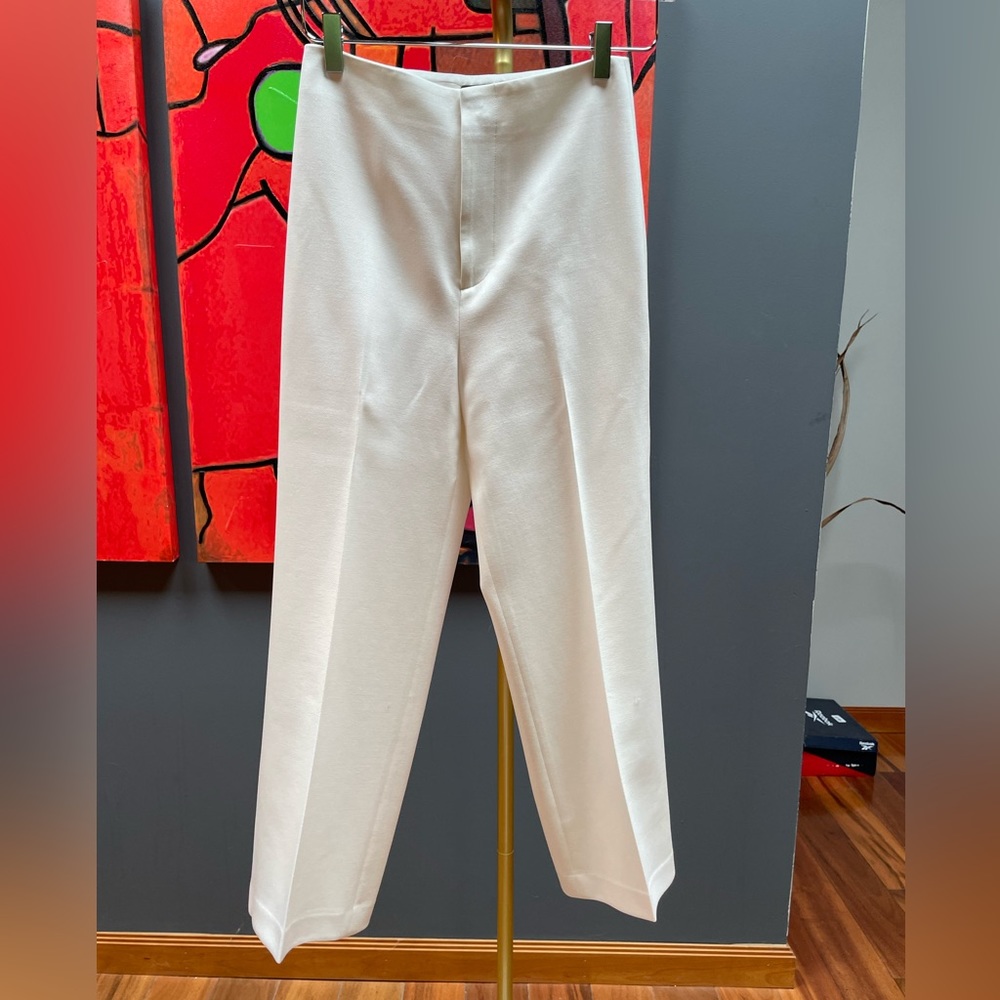 Alice+Olivia off white crop pants, size 0.